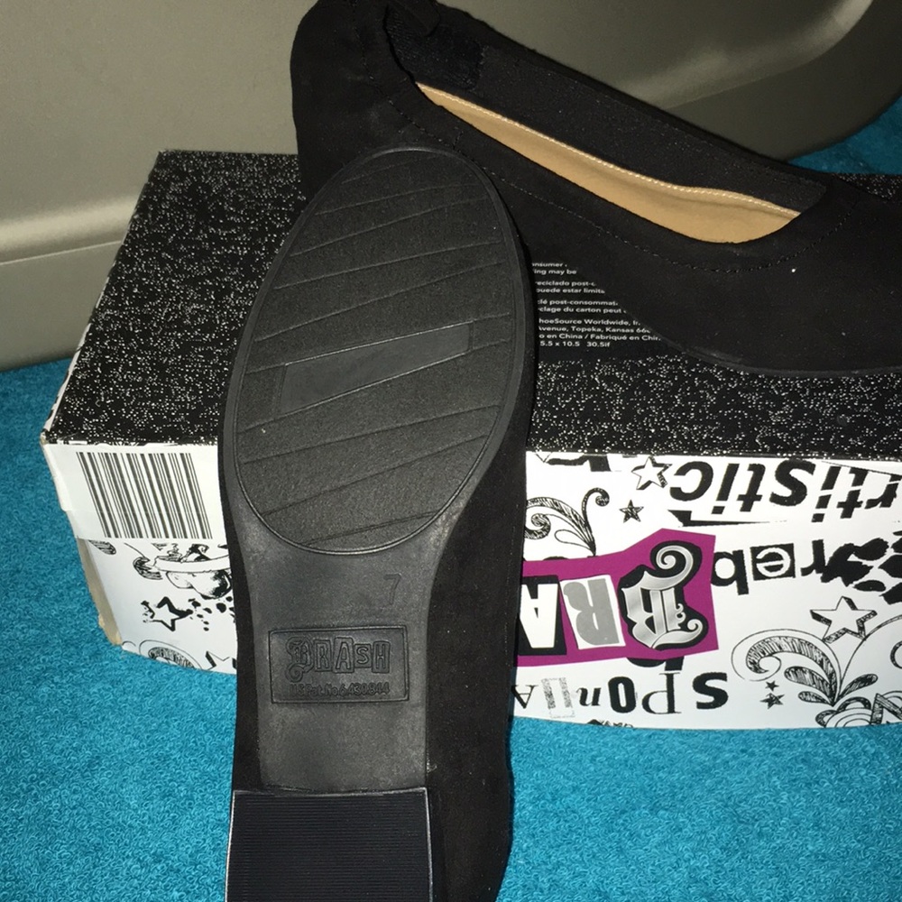 🌹🌹Gorgeous NWT Suede Black Beauty 1-2” Heels - Picture 4 of 5
